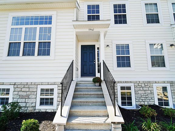 3rd image of 5961 Andrew John Dr #39
