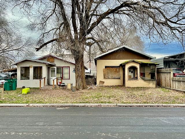 2nd image of 2444 Pershing Way