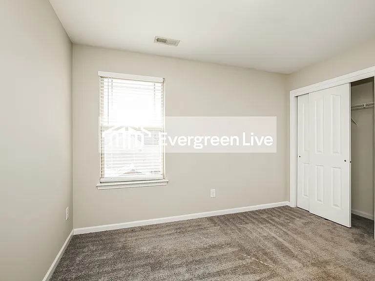 3958 Creekmoore Dr — Photo 11
