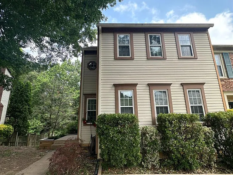 11928 Sentinel Point Ct — Photo 1