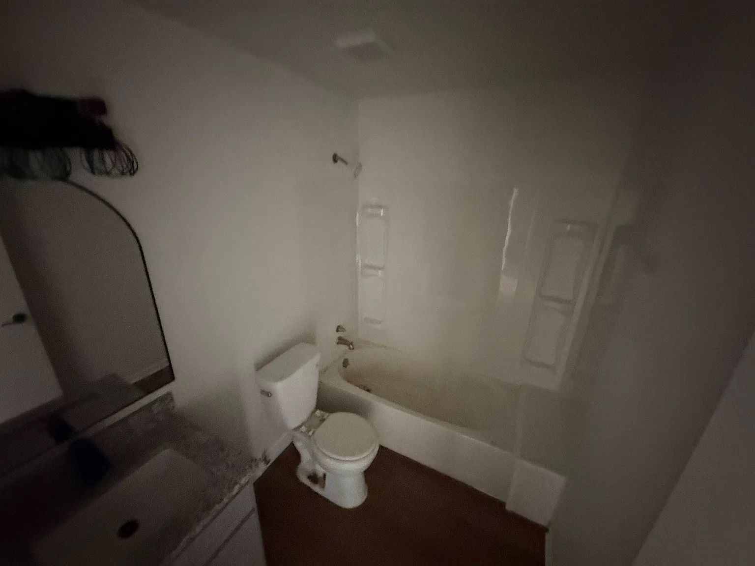 2 bed, 1000 sqft, $1,279 — Photo 4