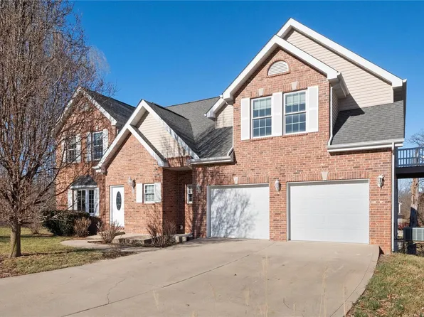 1207 Blue Spruce Ln, Columbia, IL 62236