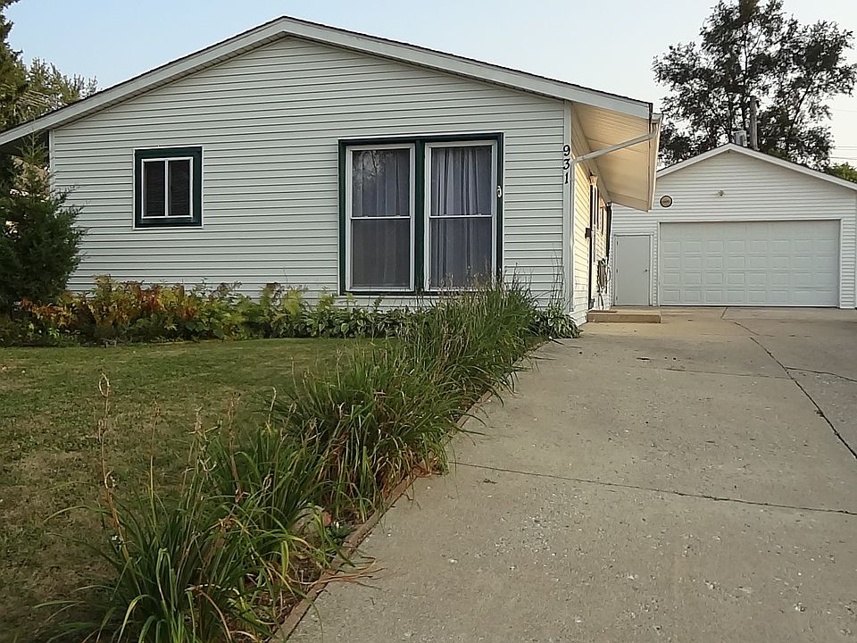 1st image of 931 Chippewa Cir