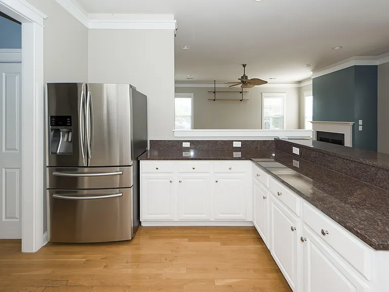 302 White Gables Dr — Photo 11
