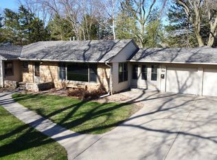 912 4th St, Farmington, MN 55024