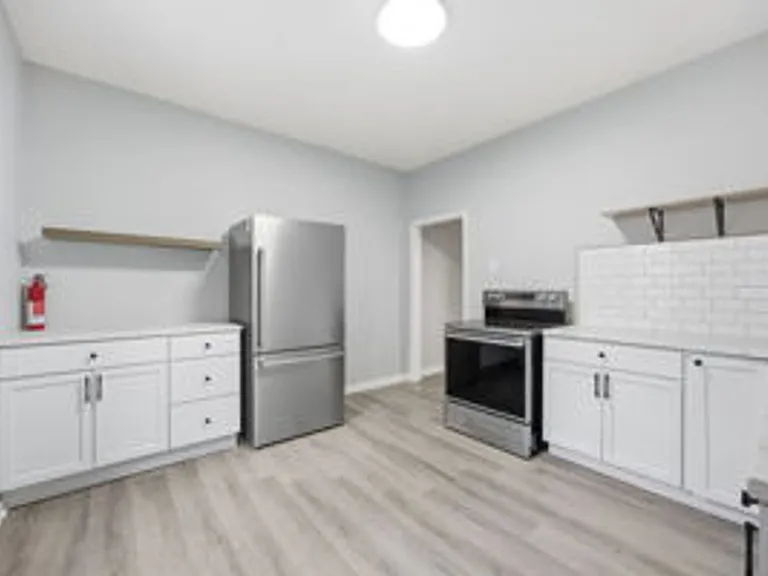 312 Midland Ave — Photo 13