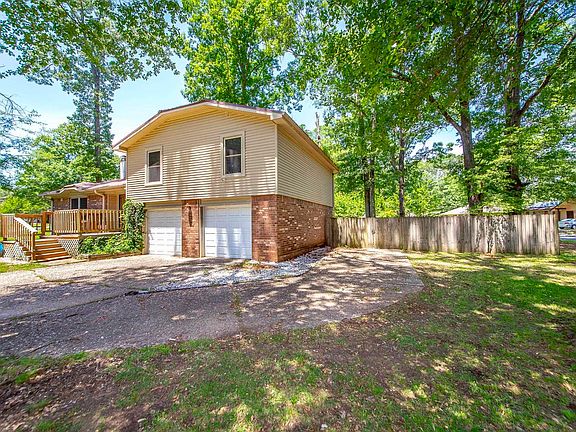 4th image of 115 Foxdell Cir