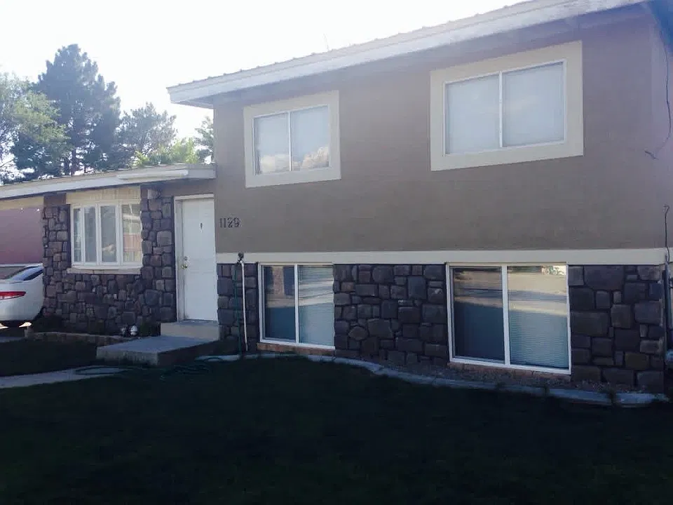 1129 N 350 W