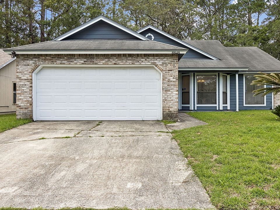 1st image of 8848 Victoria Landing Dr W
