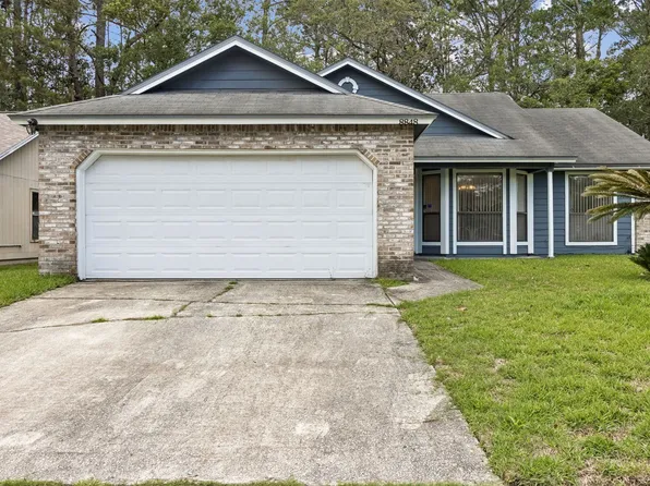 8848 Victoria Landing Dr W, Jacksonville, FL 32208