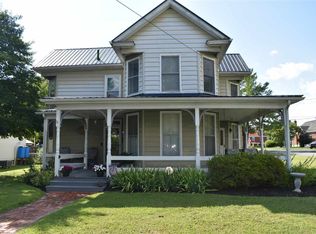 565 Sherwood Ave, Waynesboro, VA 22980