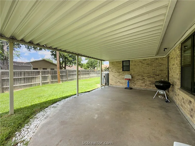 2525 Willow Bend Dr — Photo 25