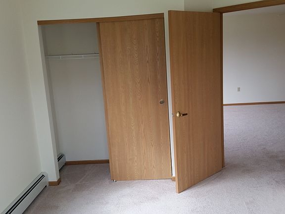 3rd image of 420 E Kelly St APT 8