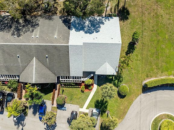 2nd image of 10988 Lake Front Pl