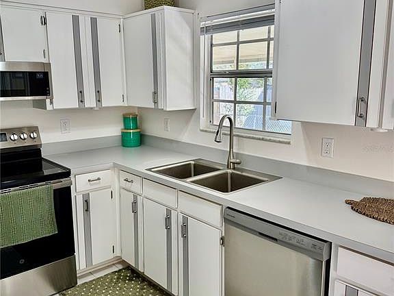 2nd image of 2510 Dahlia Rd