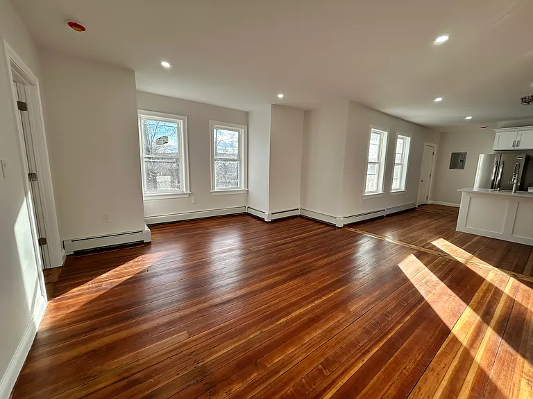 15 Jones St #1 — Photo 10