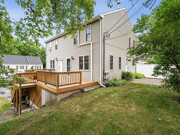 4th image of 284 Chestnut St #B