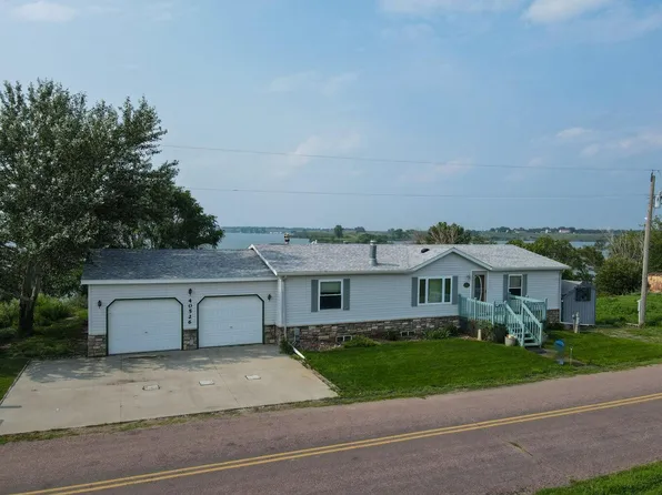 40526 S Shore Rd, Huron, SD 57350