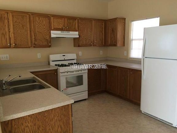 4th image of 2837 Woodland Park Ave