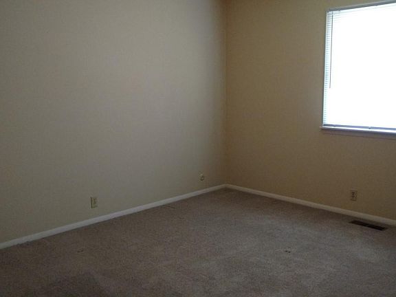 3rd image of 701 N Tyrone Dr #701