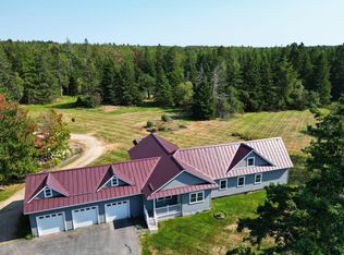 216 Point Rd, Hancock, ME 04640