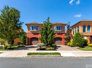 9 Donatello Ct, Monmouth Junction, NJ 08852