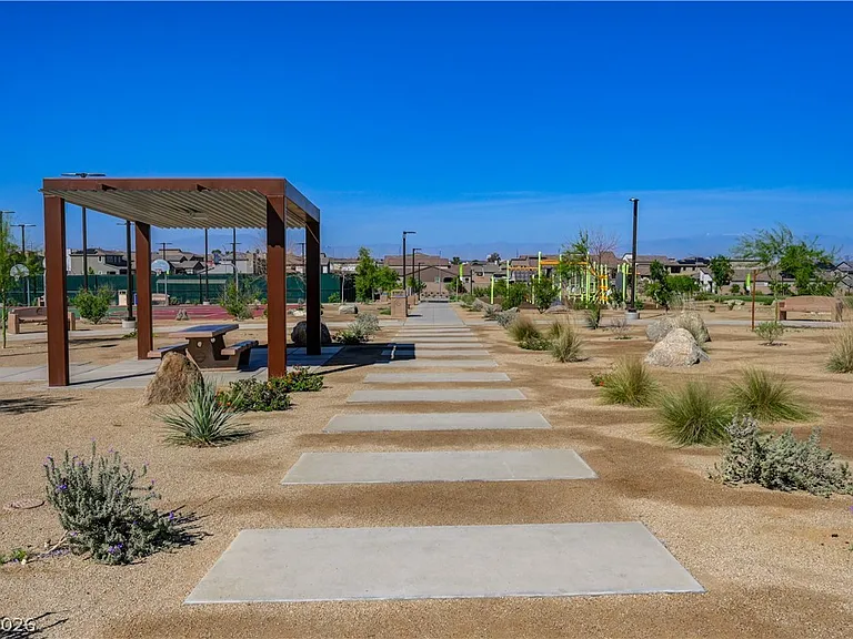 372 Silva Pl — Photo 45