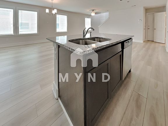 4th image of 20519 Cypress Dr