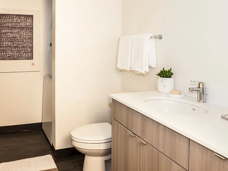 Welcome to Dexter Hayes! Modern convenience with exceptional views! — Photo 43
