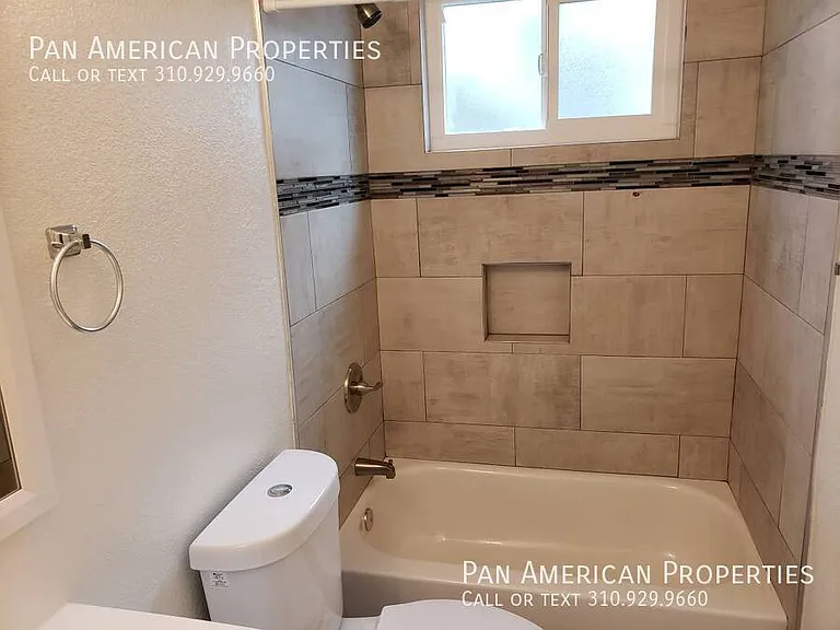 639 W 4th St #13 — Photo 5