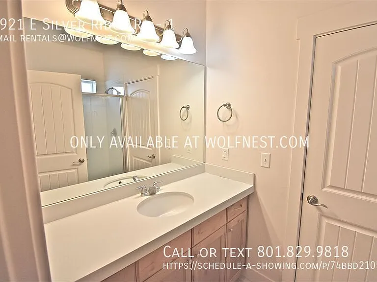 4921 E Silver Ridge Rd #1 — Photo 18