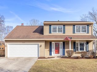 2240 Mecan Dr, Naperville, IL 60564