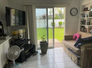 35 Belmont Cir, Syosset, NY 11791