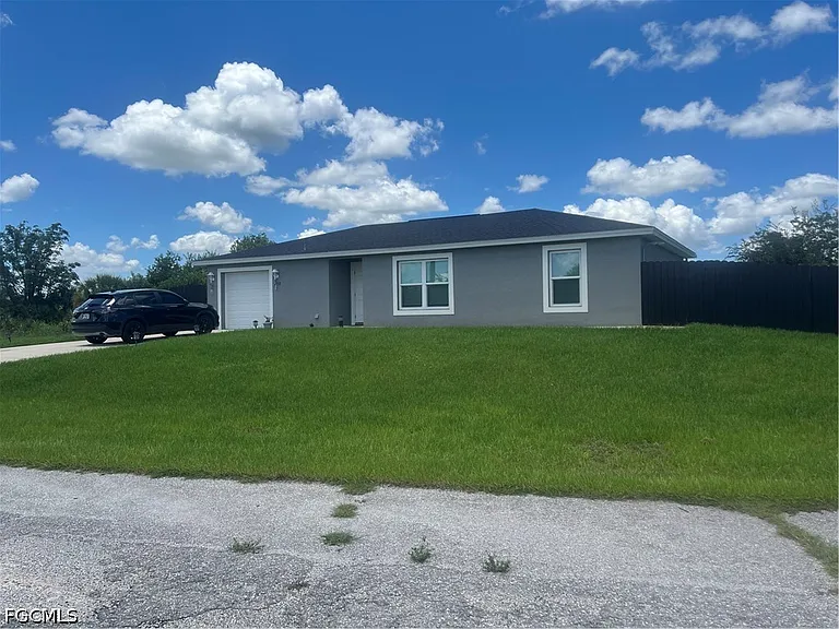 108 Dublin Cir — Photo 1