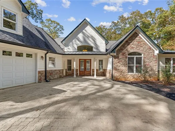 705 Brown Deer Dr, Talking Rock, GA 30175