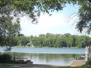 9351 S Lake Rd, Manitowoc, WI 54220