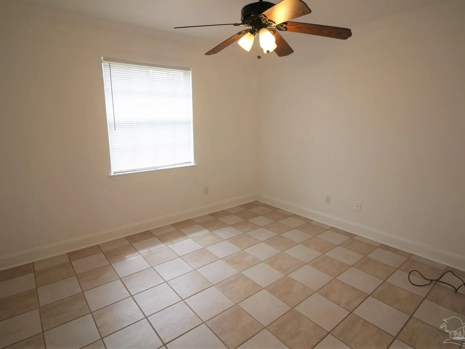 2 bed, 900 sqft, $1,350 — Photo 4