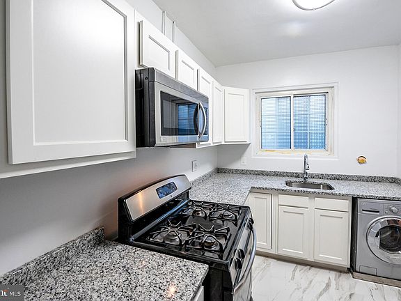 4th image of 3738 Valley Dr