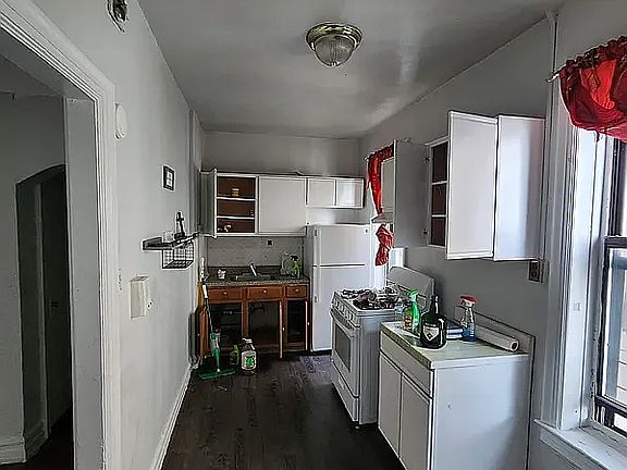 4th image of 103-16 120th St #C4