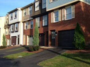 108 Bonnie Brae Dr, Moon Township, PA 15108