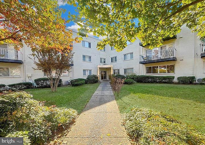 1st image of 1005 Chillum Rd APT 207