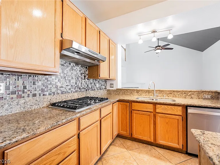 7628 Spruce Run Ct — Photo 22