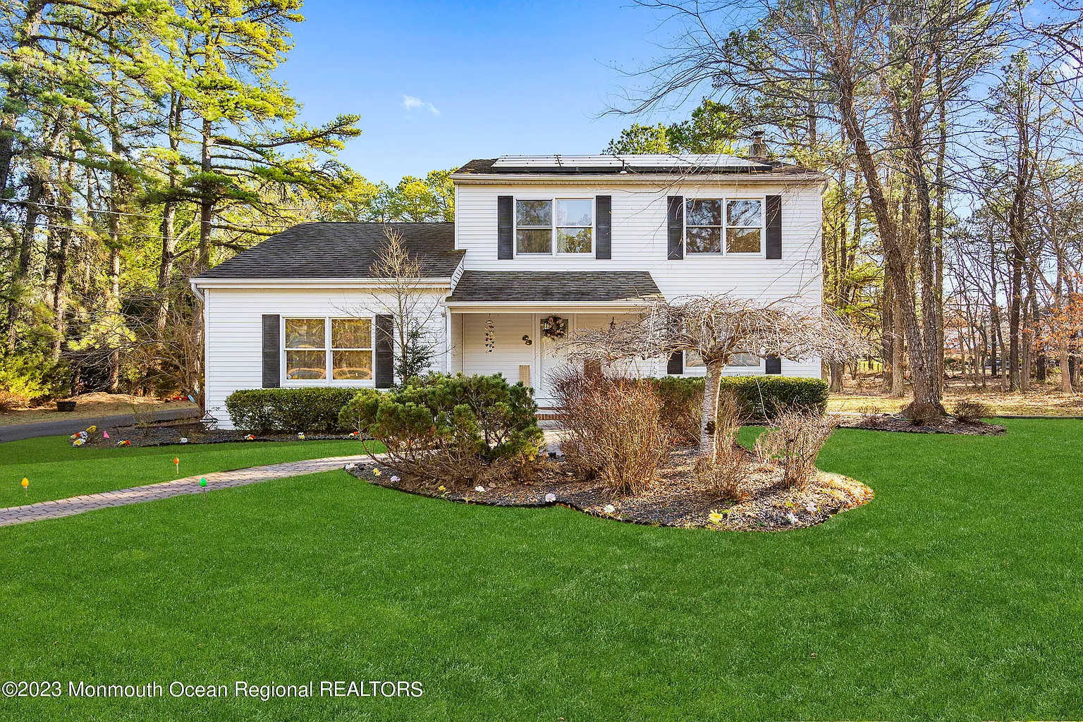 643 Reed Road photo 1