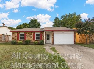 1305 Clark Trl, Grand Prairie, TX 75052