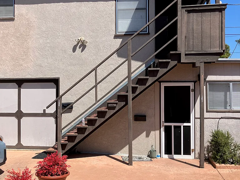 129 Montecito Ave — Photo 15