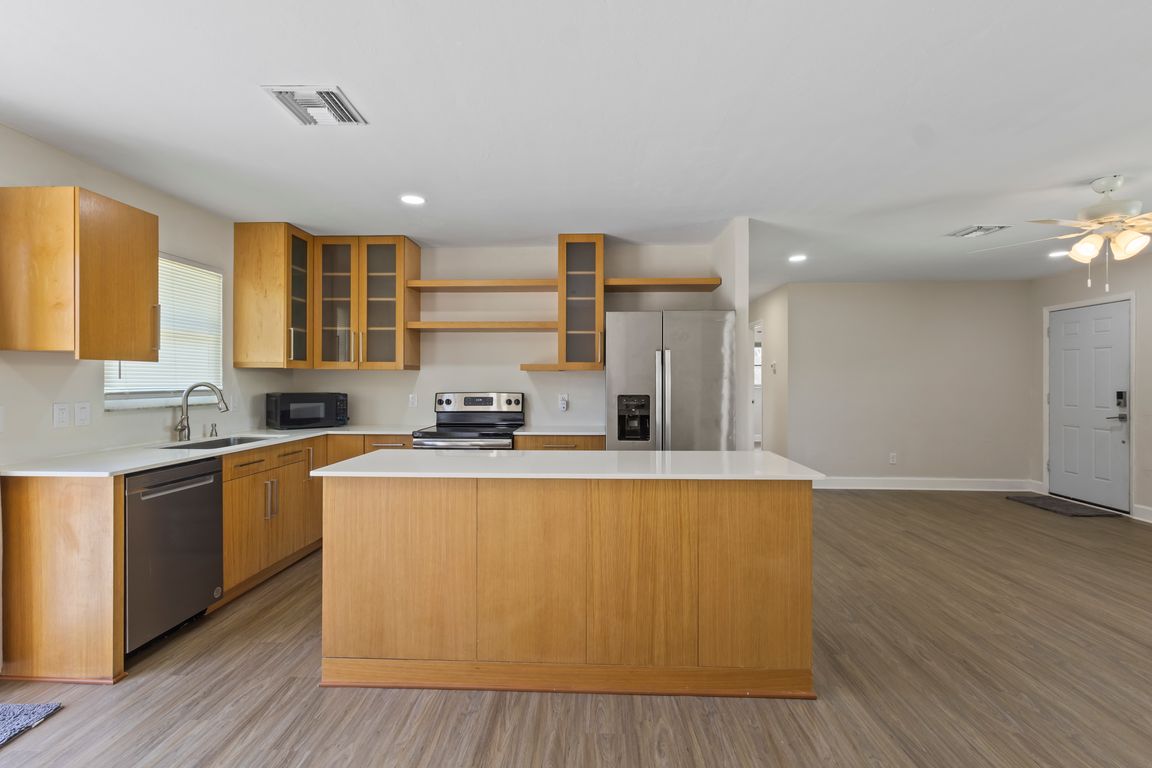 next background image