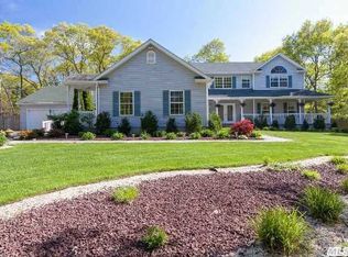 273 Old Country Rd, Eastport, NY 11941