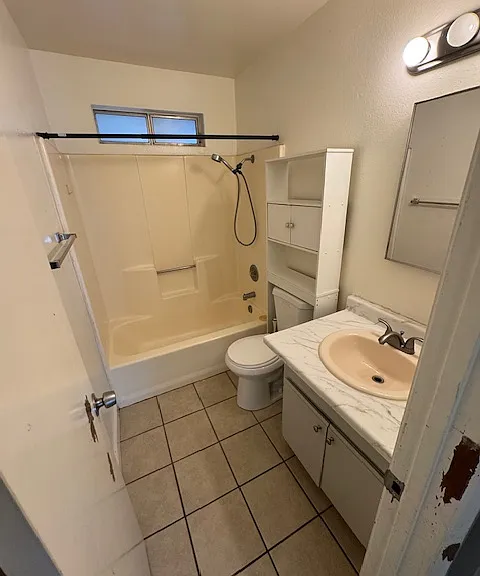 21130 Santa Barbara Dr #4 — Photo 18