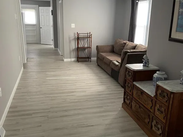 446 Bridgewater St, Fredericksburg, VA 22401