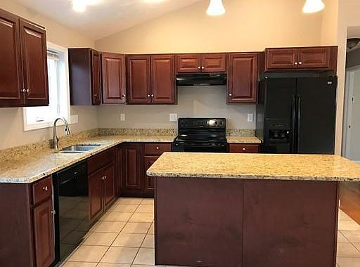 4th image of 23A Lincoln Avenue Ext